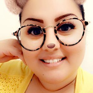 Meet your Posher, Teresa